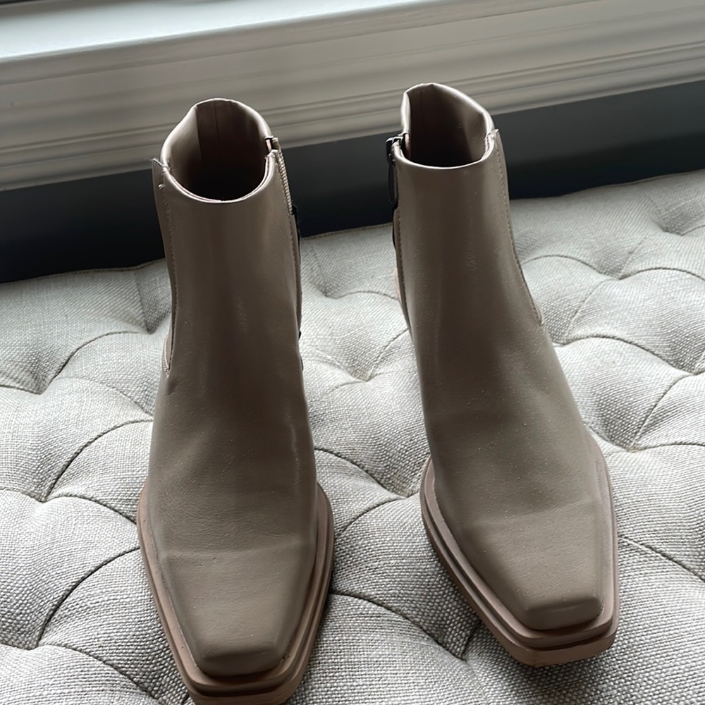 Beige Franco sarto bootie never worn size 7